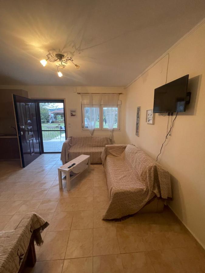 Ευχάριστο Εξοχικό Σπίτι Με Barbeque Appartement Skála Foúrkas Buitenkant foto